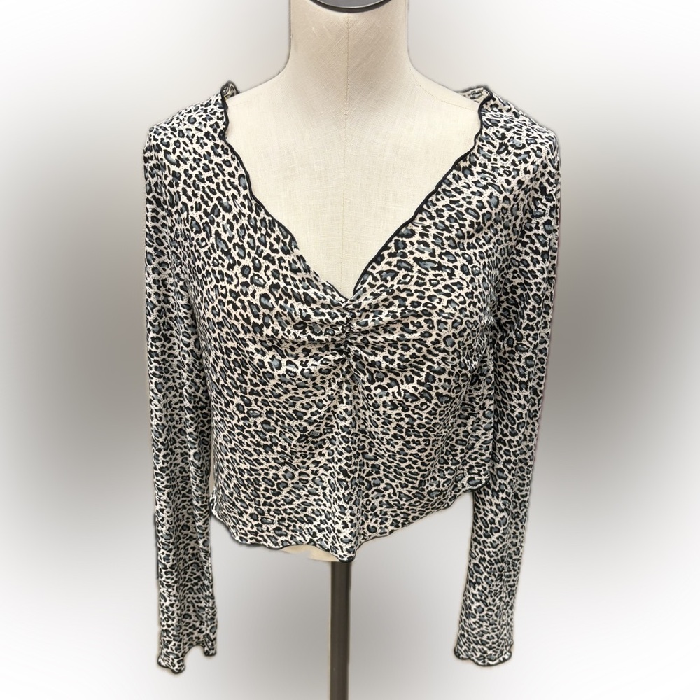 SHEIN Curve- Animal Print Long Sleeve Crop Top- 2XL